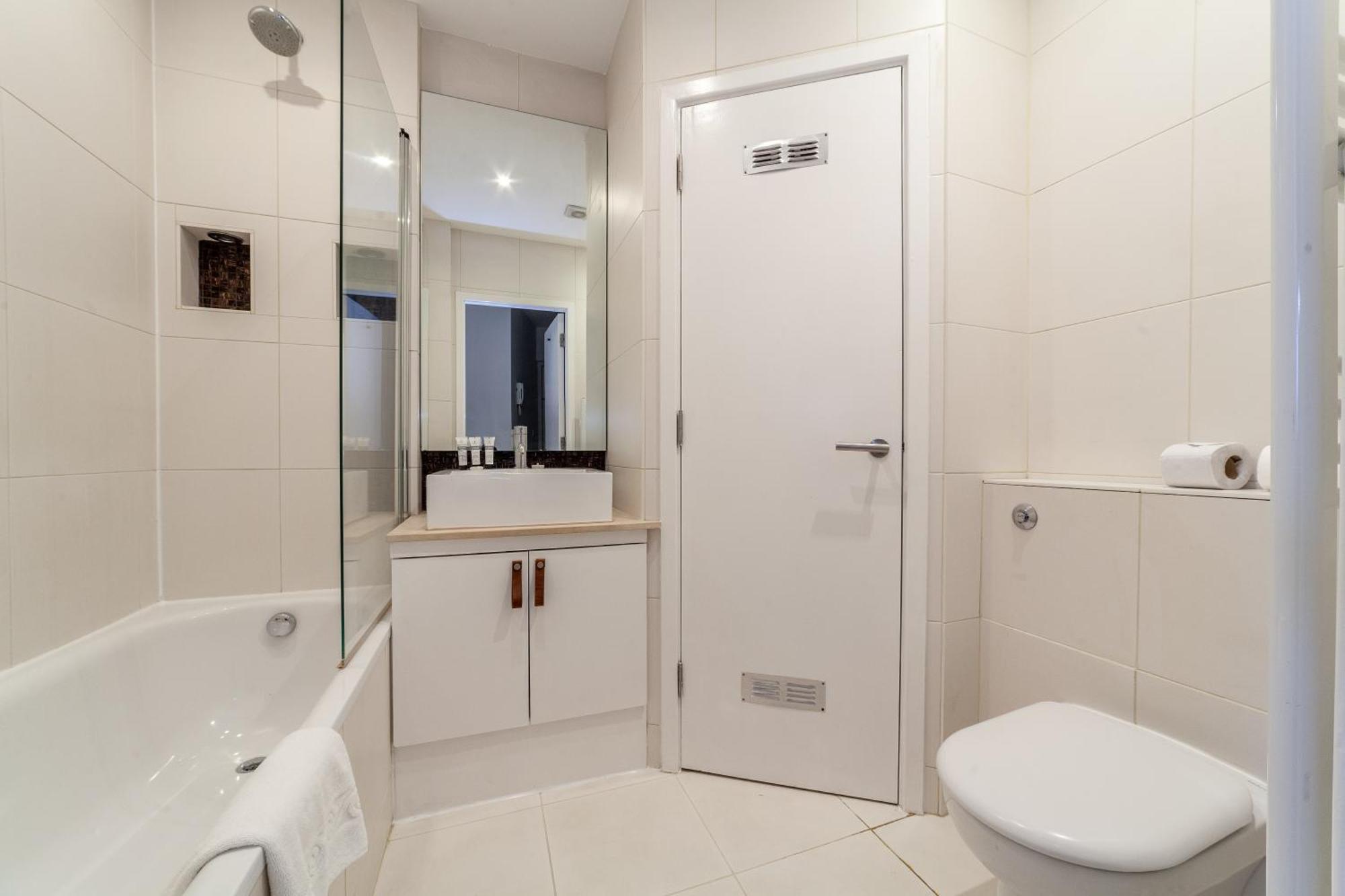 Elegance & Chic Design - 2-Bedroom Haven Londres Exterior foto